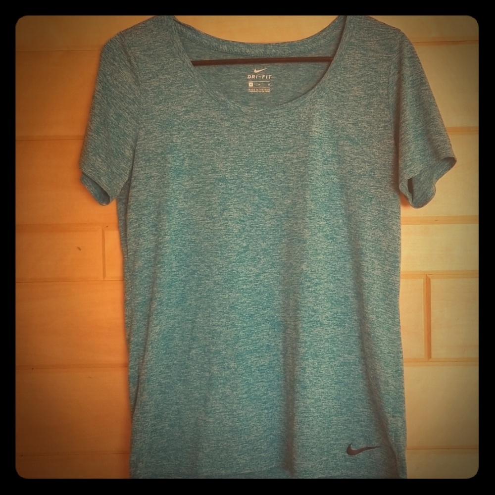 Nike Dri-Fit Medium T-Shirt